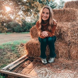 Meet your Posher, Carly